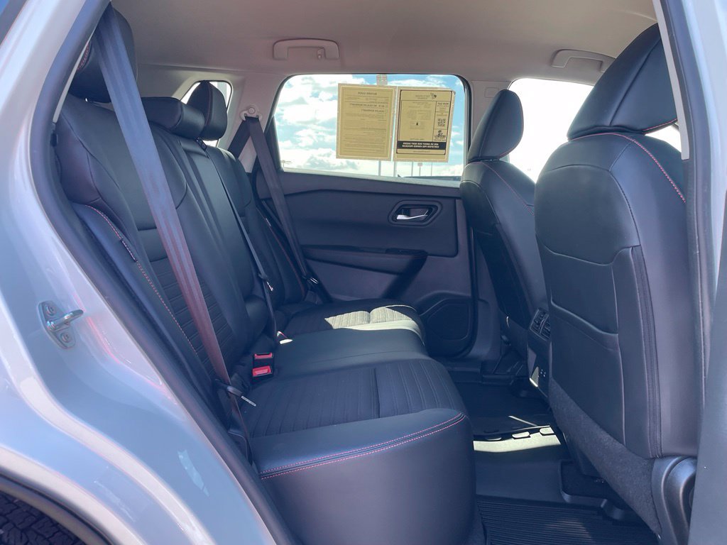 Certified 2025 Nissan Rogue SV AWD/4WD image 23