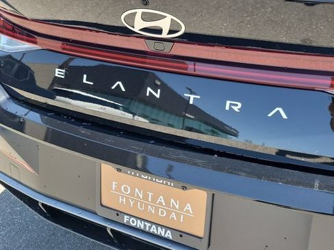 New 2026 Hyundai Elantra Limited FWD image 30