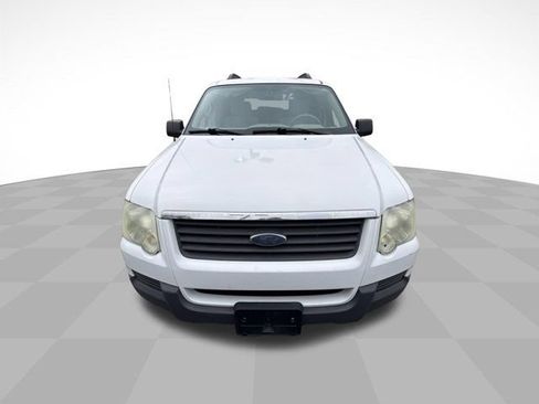Used 2006 Ford Explorer XLS RWD image 2