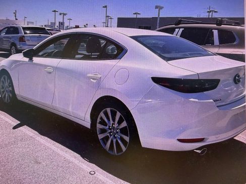 Used 2023 MAZDA MAZDA3 s FWD image 3