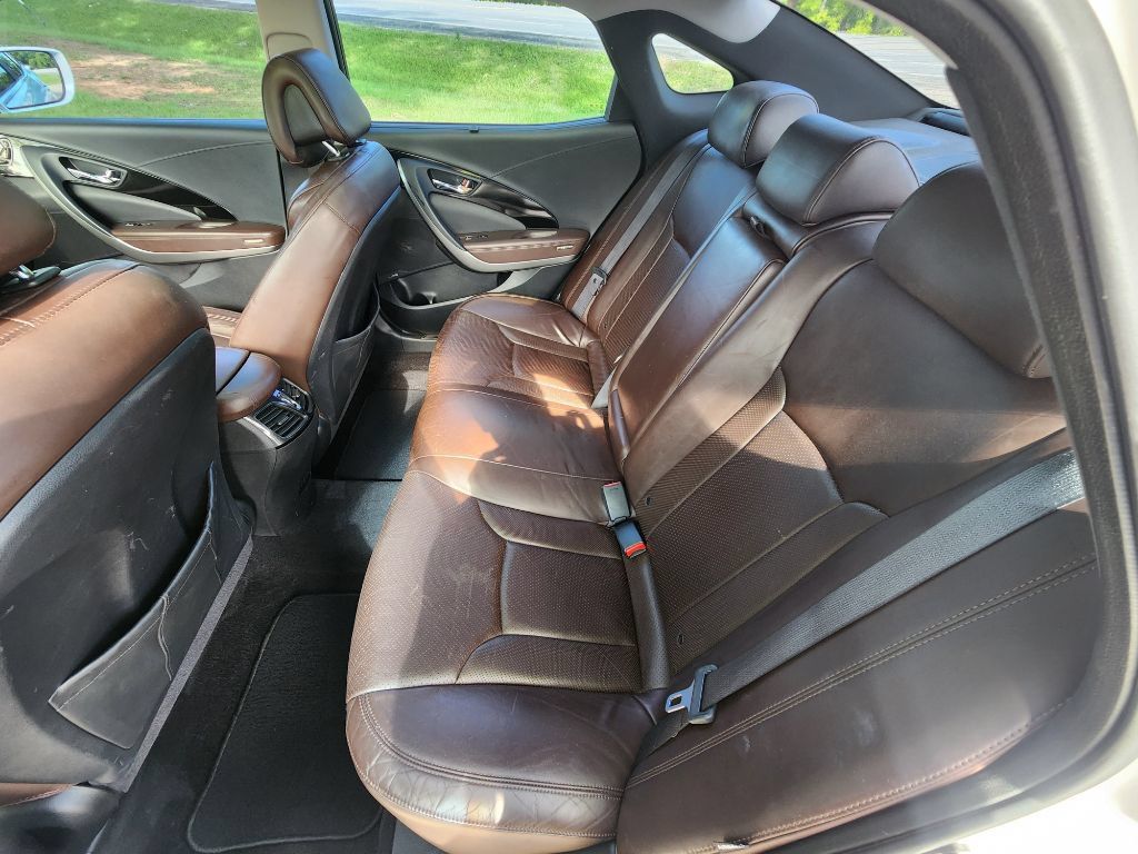 Used 2013 Hyundai Azera w/ Technology Pkg FWD image 8
