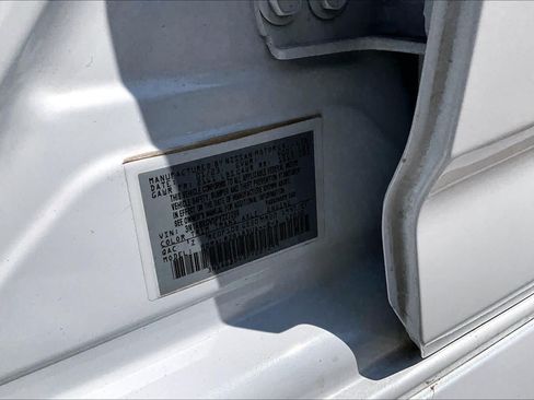 Used 2023 Nissan Sentra SR w/ Trunk Package FWD image 33
