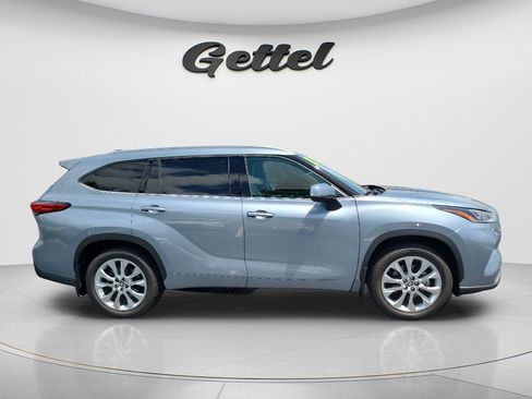 Used 2023 Toyota Highlander Limited image 11