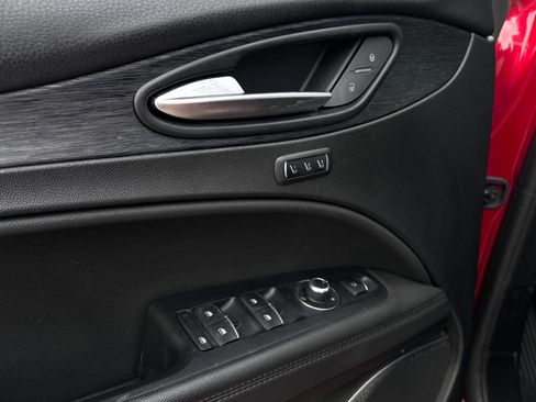Used 2022 Alfa Romeo Stelvio Sprint image 14