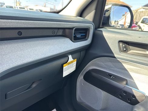 New 2025 Ford Maverick XLT image 24