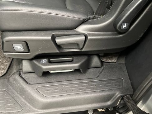 Used 2025 Honda Odyssey EX-L image 19