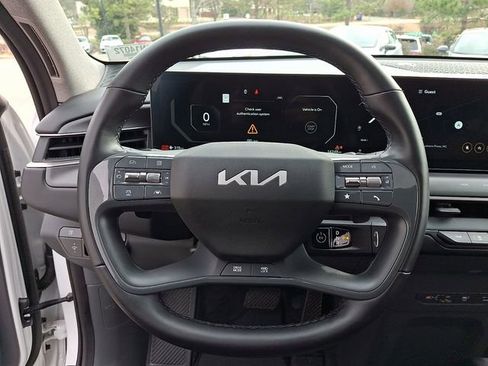 Certified 2024 Kia EV9 Wind image 23