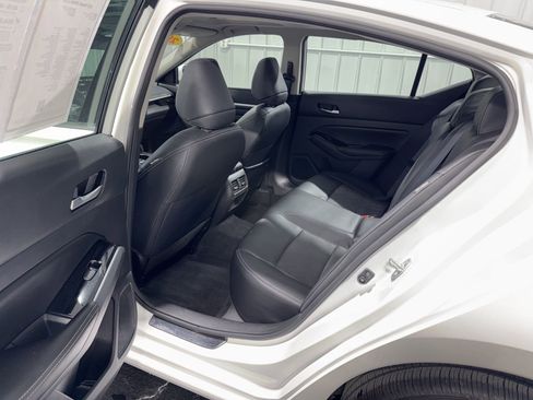 Used 2023 Nissan Altima 2.5 SL AWD/4WD image 15
