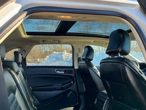 Certified 2022 Ford Edge SEL w/ Convenience Package AWD/4WD image 15