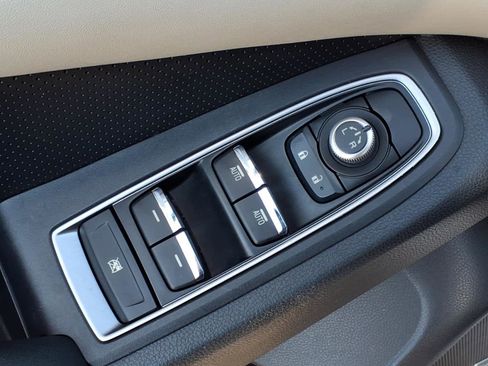 Used 2019 Subaru Ascent Limited image 26