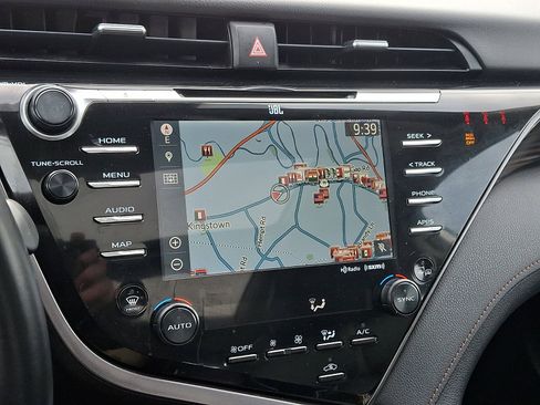 Used 2019 Toyota Camry XLE w/ Navigation Package image 16