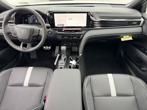 New 2026 Toyota Camry SE FWD image 4