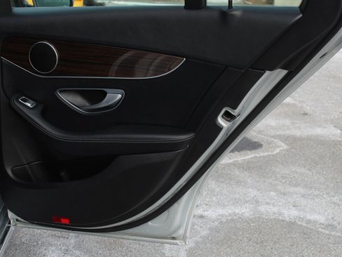 Used 2017 Mercedes-Benz C 300 4MATIC Sedan image 16