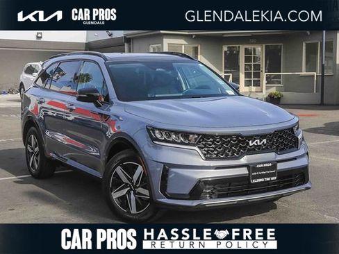 Certified 2023 Kia Sorento S w/ Panoramic Sunroof Package image 1