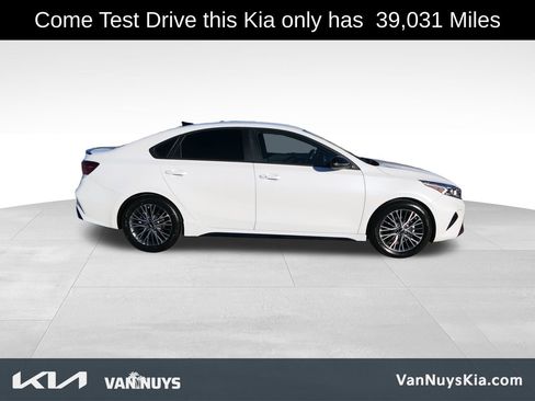 Used 2023 Kia Forte GT-Line image 2