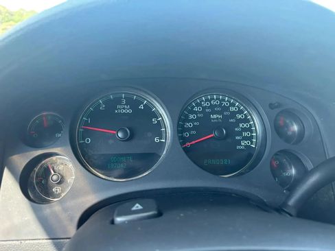 Used 2007 Chevrolet Avalanche LTZ w/ LTZ Preferred Equipment Group RWD image 13