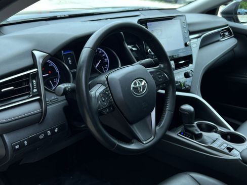 Used 2024 Toyota Camry SE w/ Cold Weather Package FWD image 29