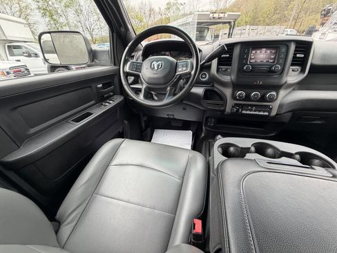 Used 2022 RAM 5500 Tradesman AWD/4WD image 29