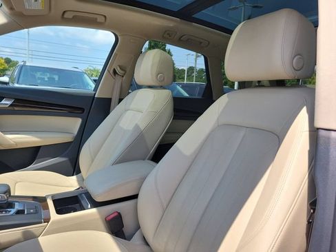 Used 2019 Audi Q5 2.0T Premium Plus w/ Premium Plus Package AWD/4WD image 13