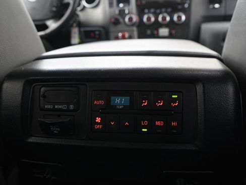 Used 2012 Toyota Sequoia Platinum AWD/4WD image 15