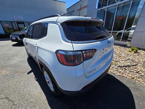 Used 2024 Jeep Compass Latitude AWD/4WD image 4