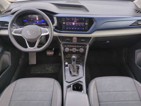 Used 2024 Volkswagen Taos SE image 19