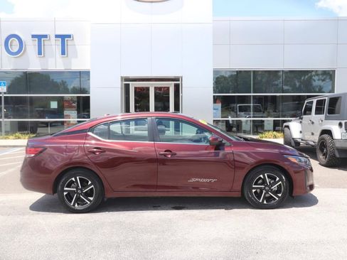 Used 2024 Nissan Sentra SV FWD image 15