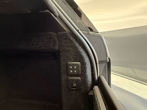 Used 2020 Land Rover Range Rover HSE image 42