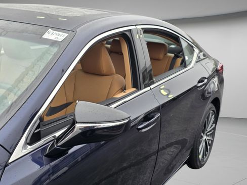 New 2025 Lexus ES 350 w/ Premium Package image 5