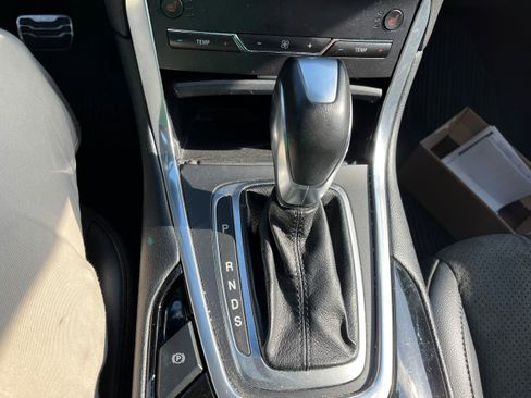 Used 2017 Ford Edge Sport image 30