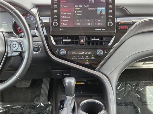 Used 2024 Toyota Camry XSE FWD image 15