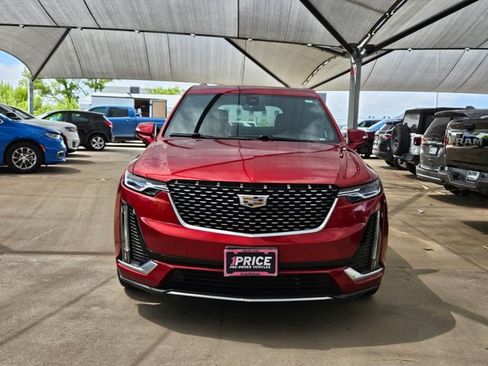 Used 2021 Cadillac XT6 Premium Luxury FWD image 2