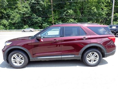 Used 2022 Ford Explorer XLT AWD/4WD image 6