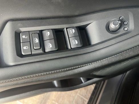 New 2025 Jeep Grand Cherokee Altitude image 14