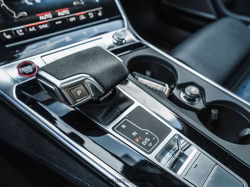 Used 2024 Audi RS 7 Performance AWD/4WD image 26