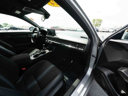 Used 2024 Honda Civic Sport image 25
