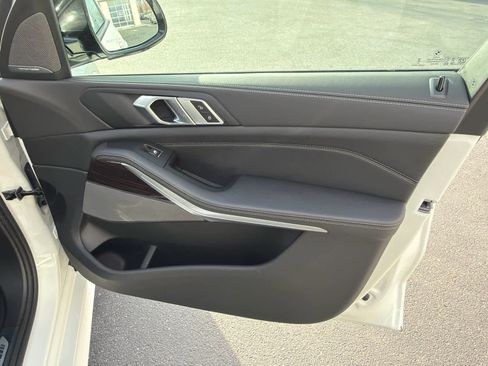 New 2026 BMW X5 xDrive40i w/ M Sport Package image 16