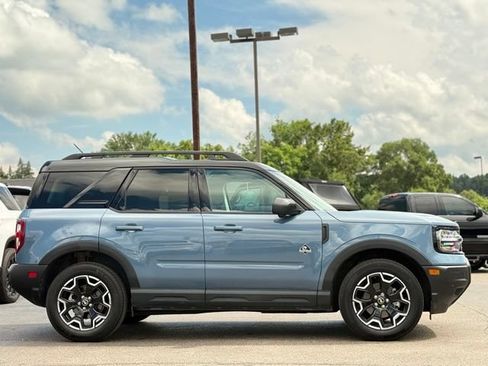 Used 2025 Ford Bronco Sport Outer Banks w/ Outer Banks Tech Package+ AWD/4WD image 35