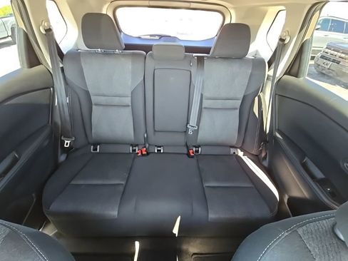 Used 2025 Nissan Rogue SV image 35