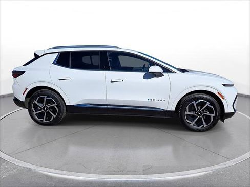 Used 2024 Chevrolet Equinox EV LT image 9