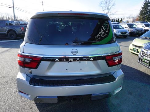 Used 2021 Nissan Armada SV image 9
