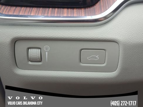 Used 2021 Volvo S60 T5 Momentum AWD/4WD image 21