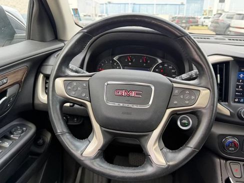 Used 2020 GMC Terrain Denali w/ Denali Premium Package FWD image 11