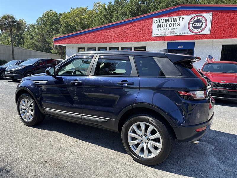 Used 2017 Land Rover Range Rover Evoque SE AWD/4WD image 5
