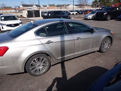Used 2014 Kia Cadenza Premium image 2