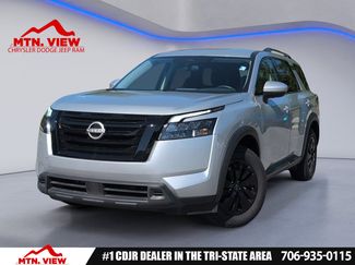 Used 2024 Nissan Pathfinder SV FWD video 1