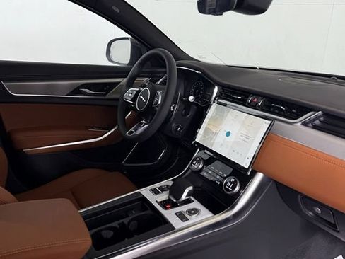 New 2024 Jaguar XF R-Dynamic SE AWD/4WD image 18