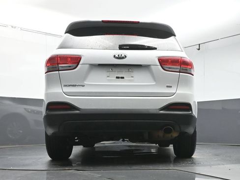 Used 2018 Kia Sorento FWD image 35