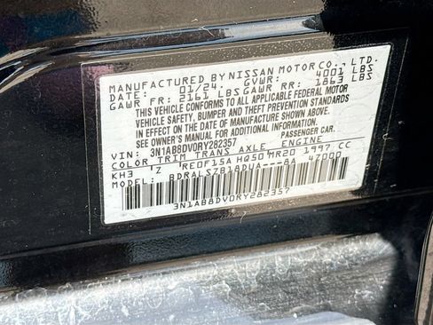 Used 2024 Nissan Sentra SR w/ SR Premium Package FWD image 43