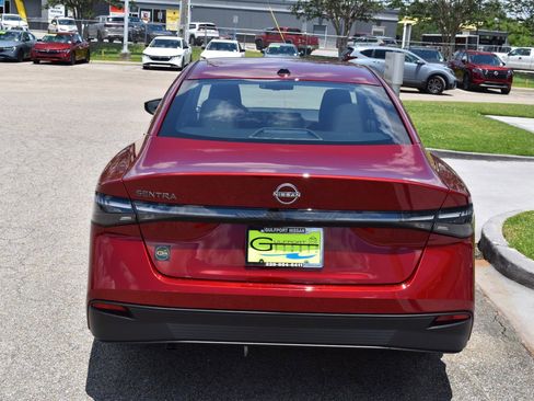 Used 2026 Nissan Sentra SV w/ SV Convenience Package FWD image 10